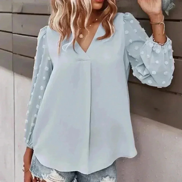 Sweet Polka Dot Long Sleeve V-Neck Top - Picture 2 of 3